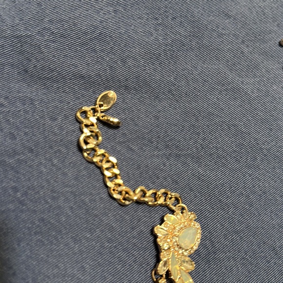 Opalescent statement necklace - Picture 4 of 7